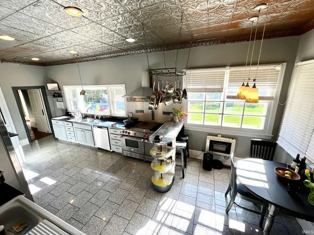 $475,000 | 330 Hawthorne Drive, Bedford, IN 47421