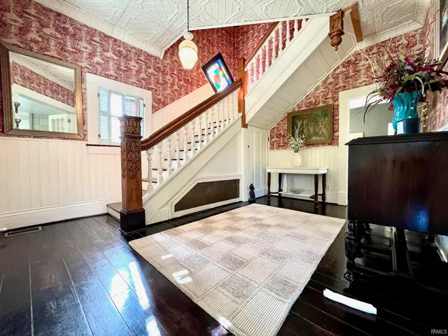 $475,000 | 330 Hawthorne Drive, Bedford, IN 47421