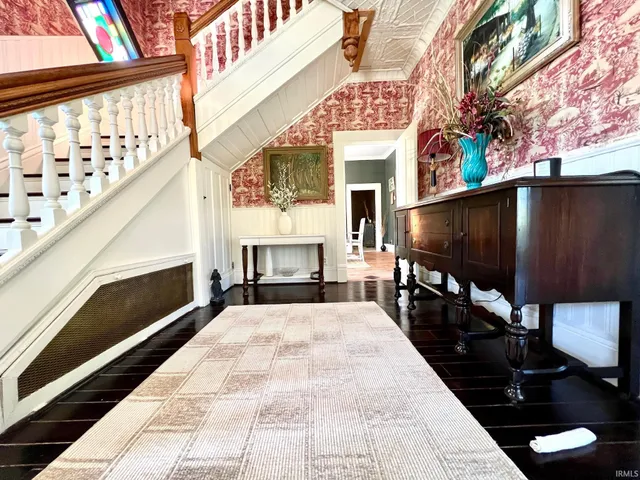 $475,000 | 330 Hawthorne Drive, Bedford, IN 47421