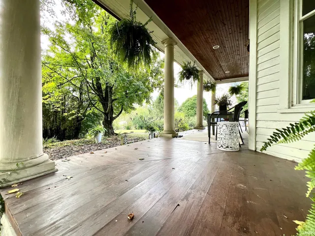 $475,000 | 330 Hawthorne Drive, Bedford, IN 47421