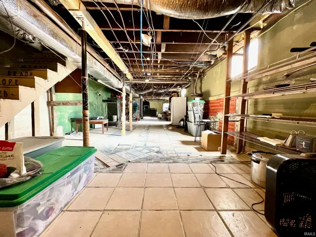 $475,000 | 330 Hawthorne Drive, Bedford, IN 47421