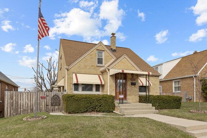 3639 South 16th Street Milwaukee, WI 53221 - Photo 1 of 1 20230413172533512324000000-o