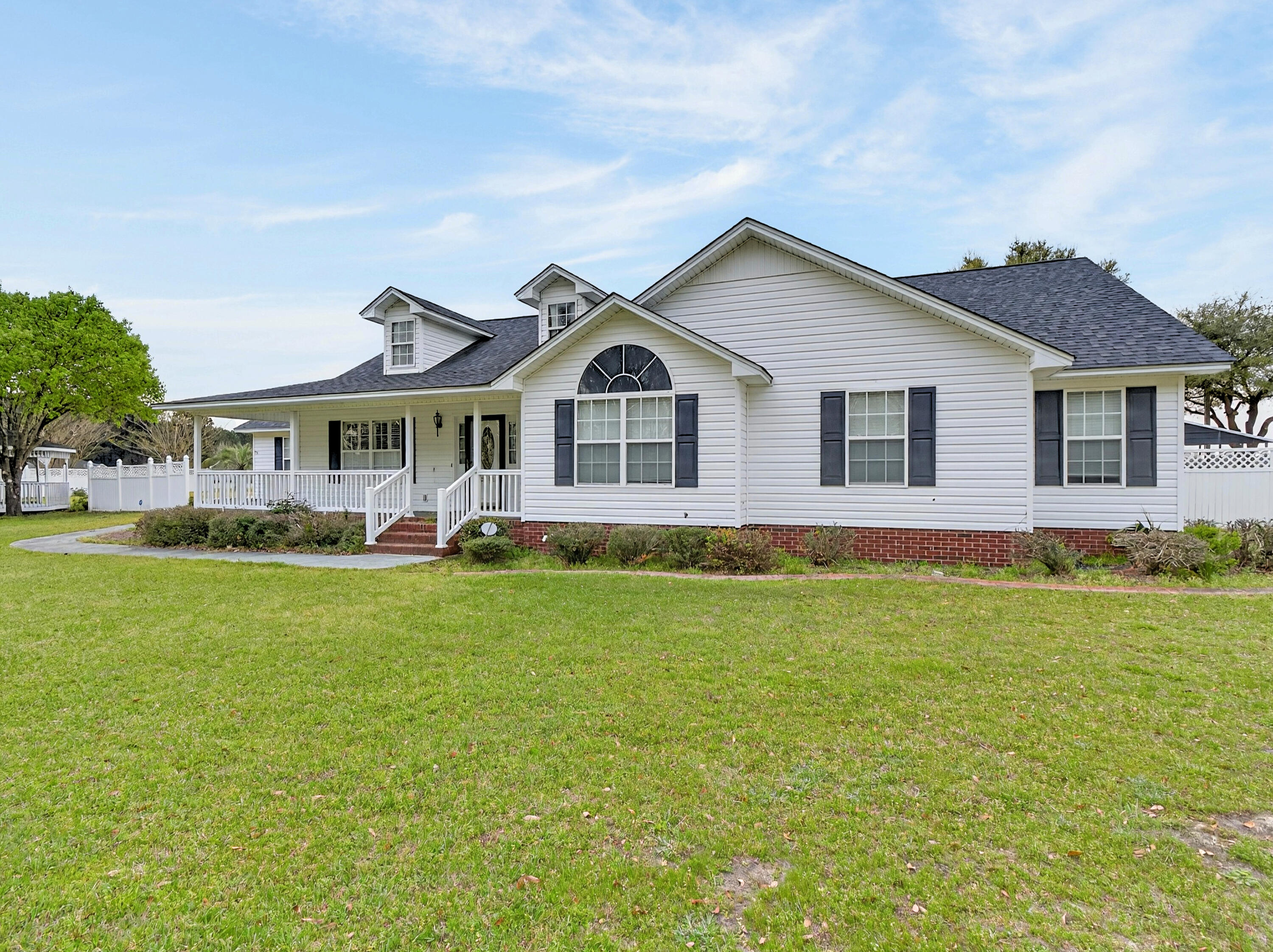3188 Raccoon Road Manning, SC 29102 - Photo 3 of 63 3188(3)