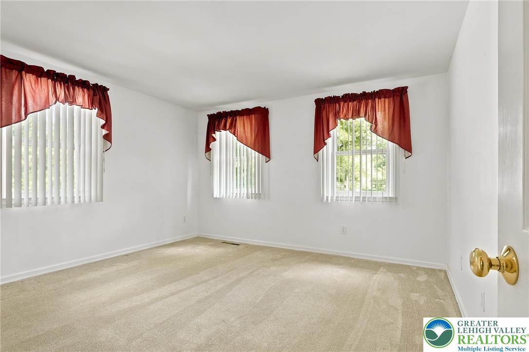 613 East Macada Road Bethlehem, PA 18017 - Photo 32 of 52