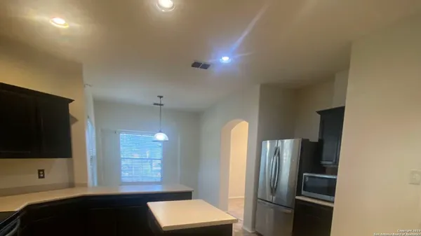 $2,225 | 823 Point Cove, San Antonio, TX 78253