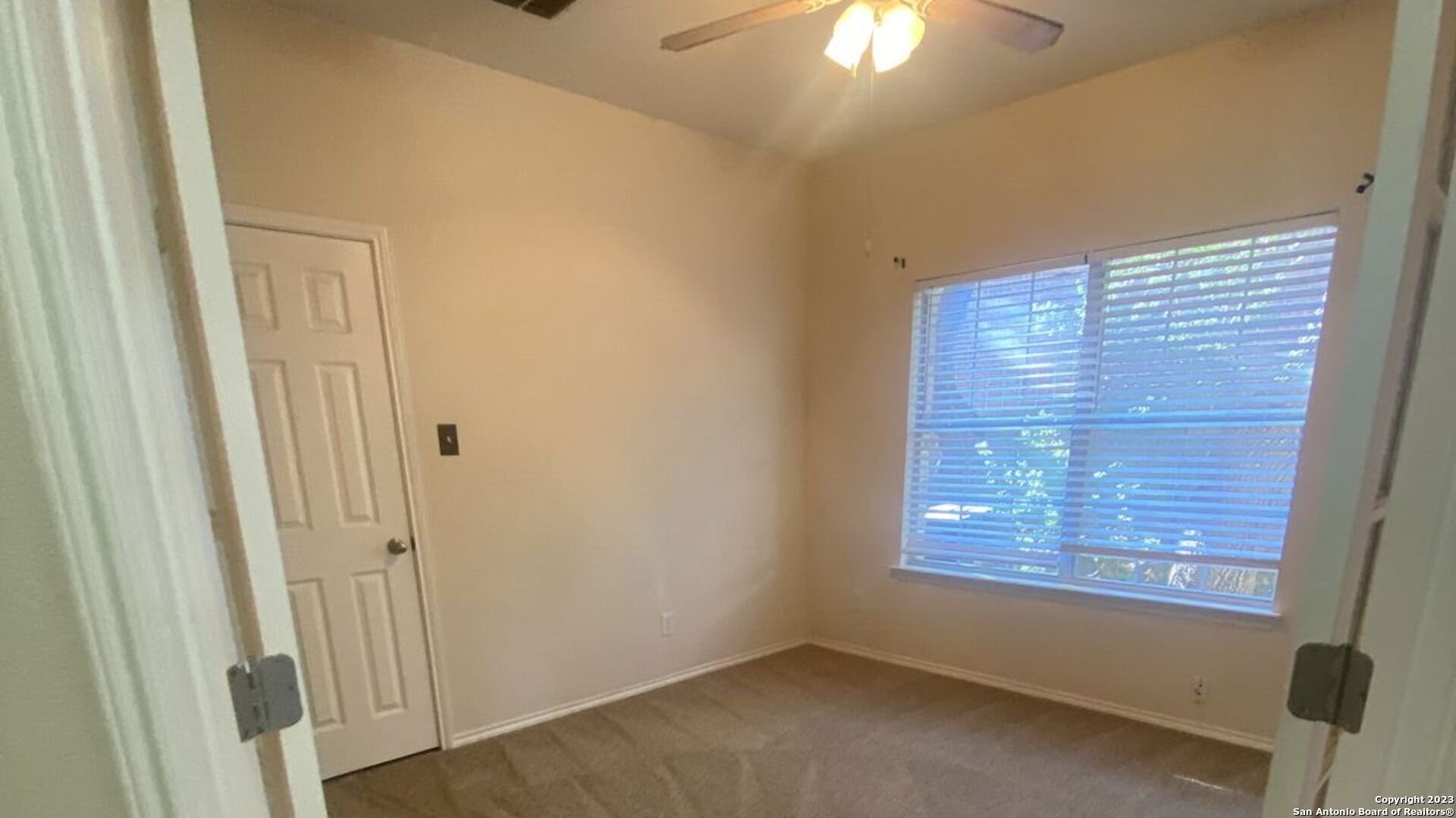 823 Point Cove San Antonio, TX 78253 - Photo 14 of 20