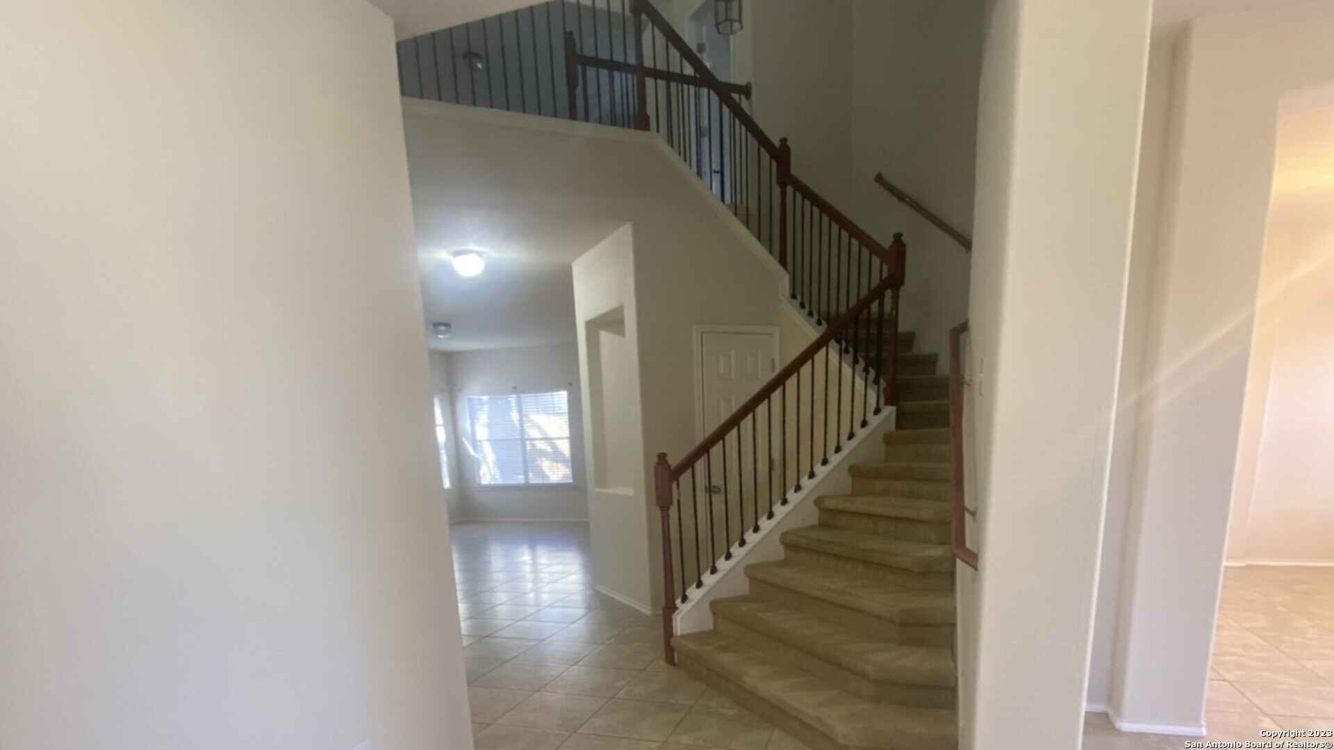 823 Point Cove San Antonio, TX 78253 - Photo 4 of 20