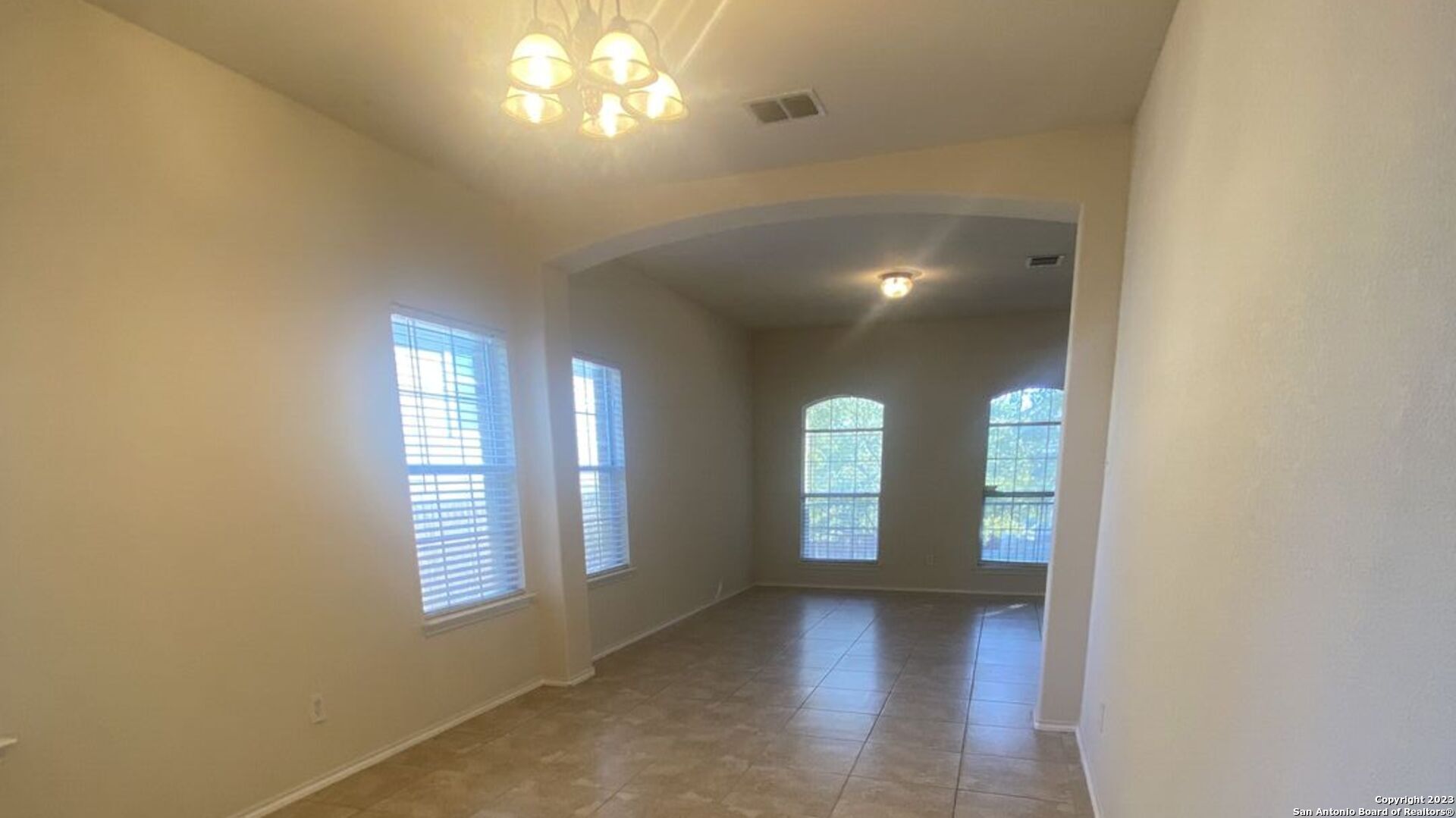 823 Point Cove San Antonio, TX 78253 - Photo 8 of 20