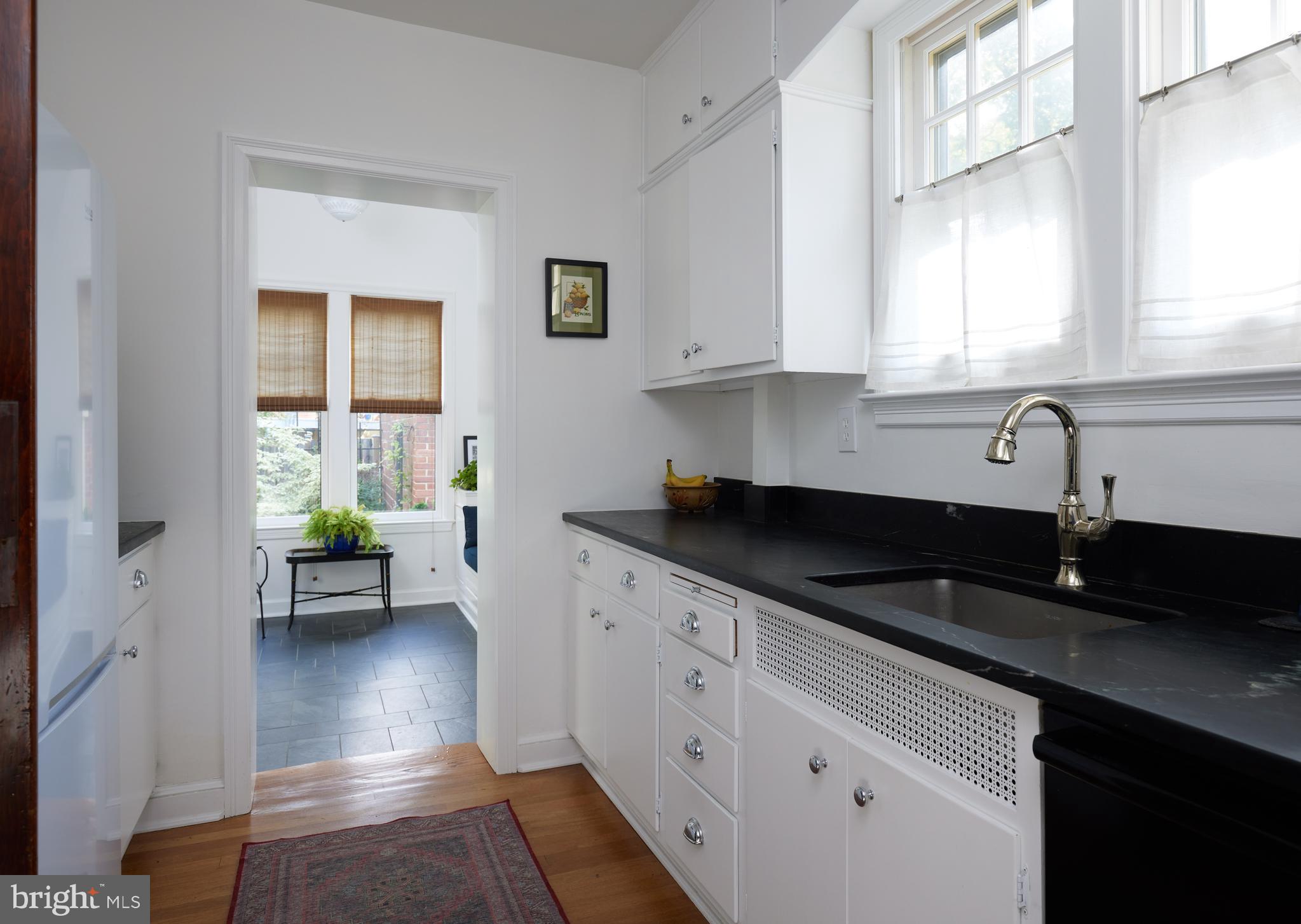 811 Violet Place Silver Spring, MD 20910 - Photo 15 of 42