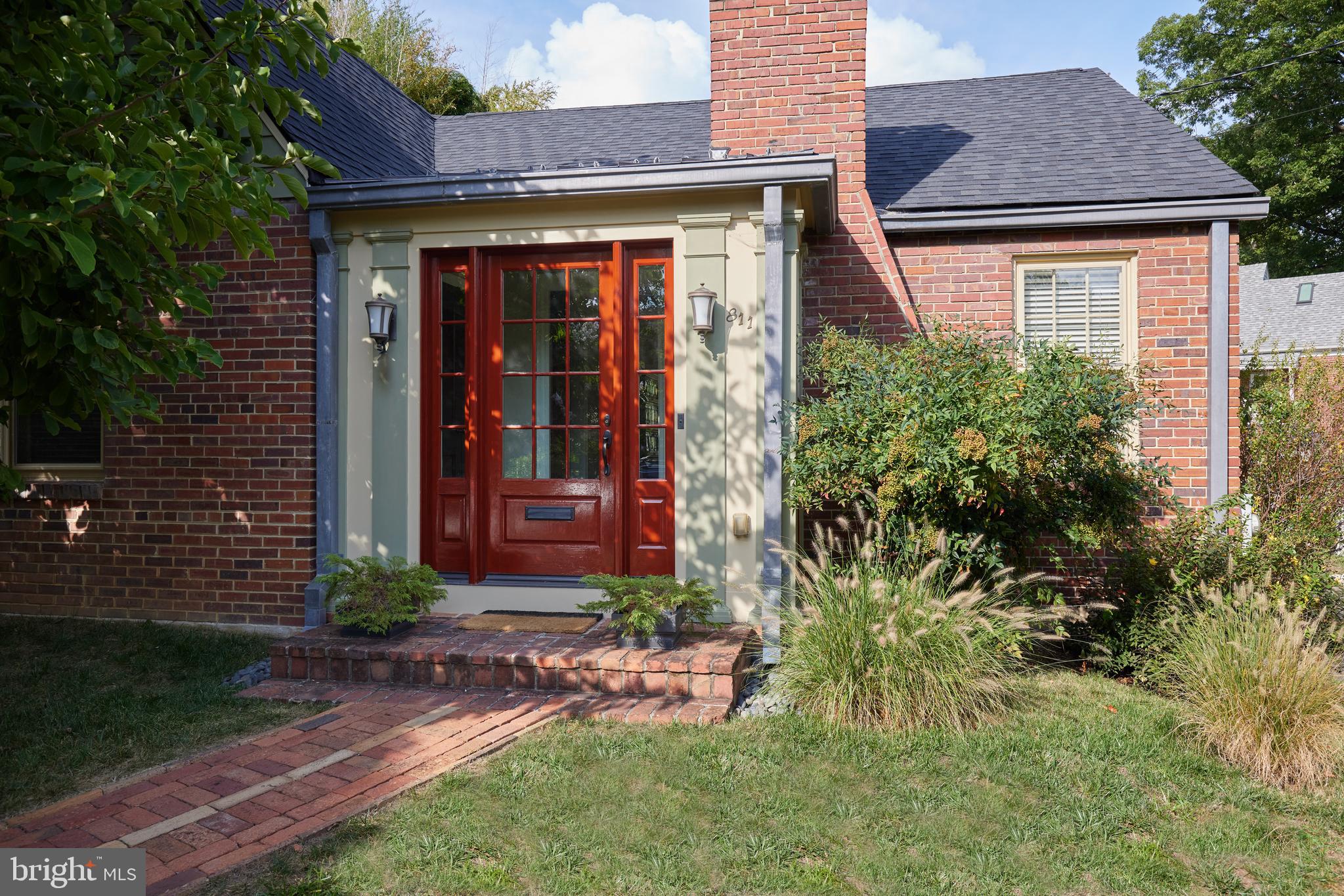 811 Violet Place Silver Spring, MD 20910 - Photo 3 of 42