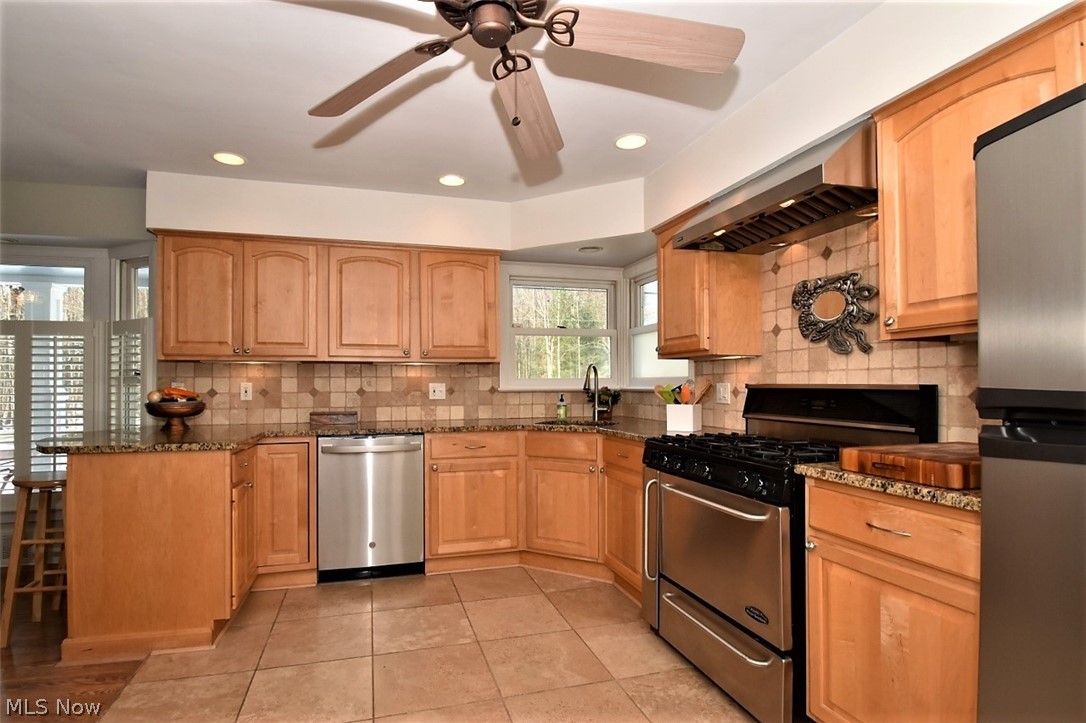 15863 Hemlock Road Chagrin Falls, OH 44022 - Photo 5 of 14 Gallery Image 5