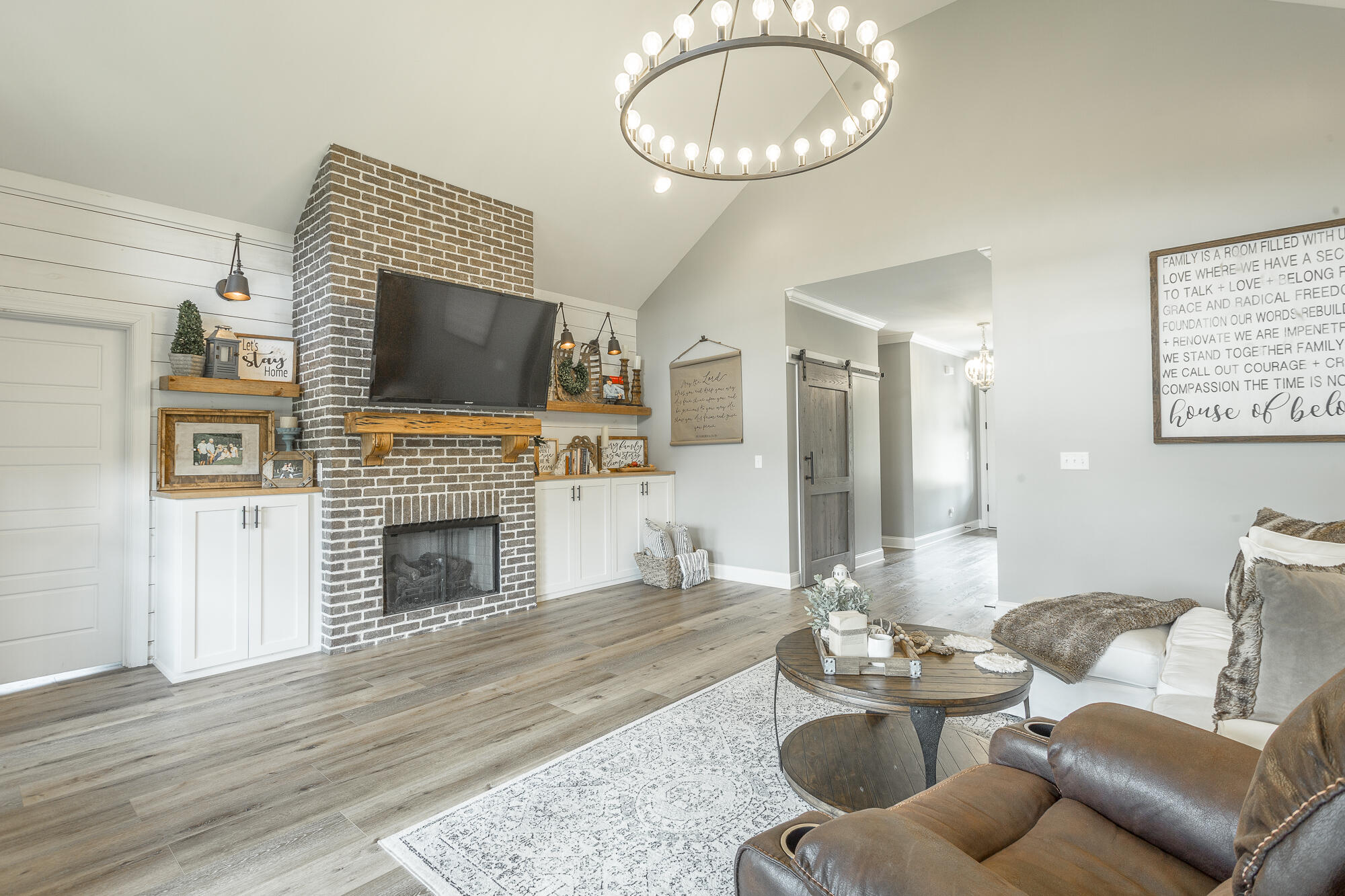 160 Winding Ridge Road Rock Spring, GA 30739 - Photo 12 of 51 Living room