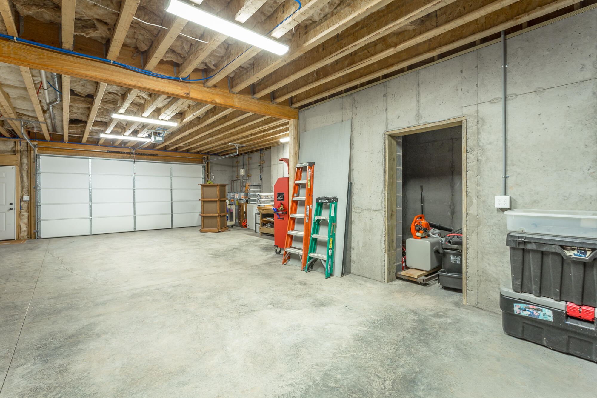 160 Winding Ridge Road Rock Spring, GA 30739 - Photo 39 of 51 Garage