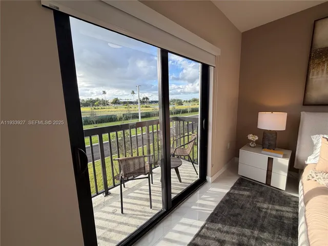 $2,900 | 2308 East 4th Avenue, Unit 206, Hialeah, FL 33013