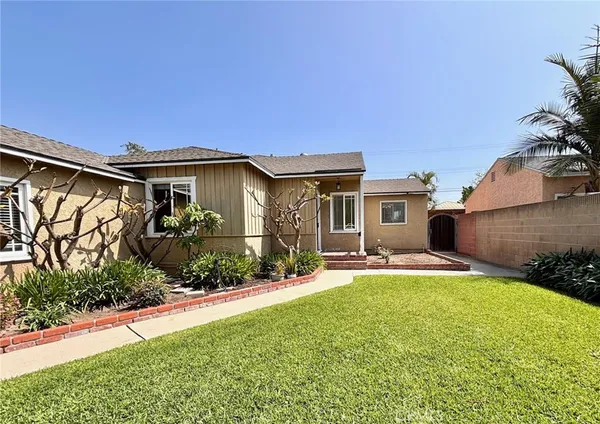 $4,400 | 11162 Ranger Drive, Los Alamitos, CA 90720