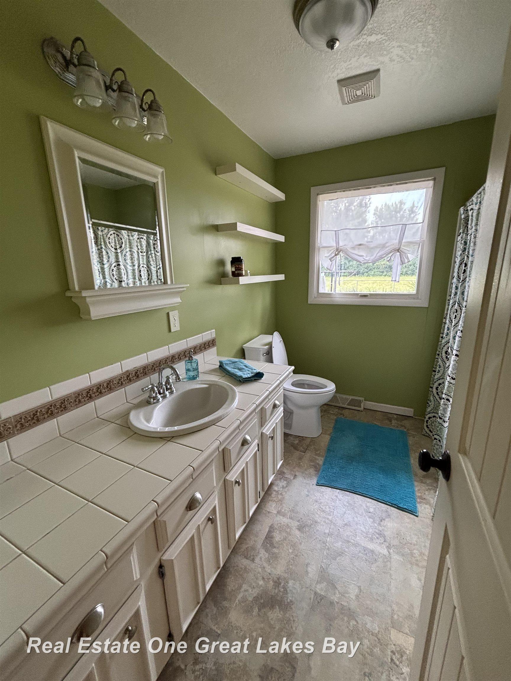 2002 Cass Avenue Road Bay City, MI 48708 - Photo 14 of 31 50185201-590d183b-9baf-43ac-85eb-6226d727eb06.JPG