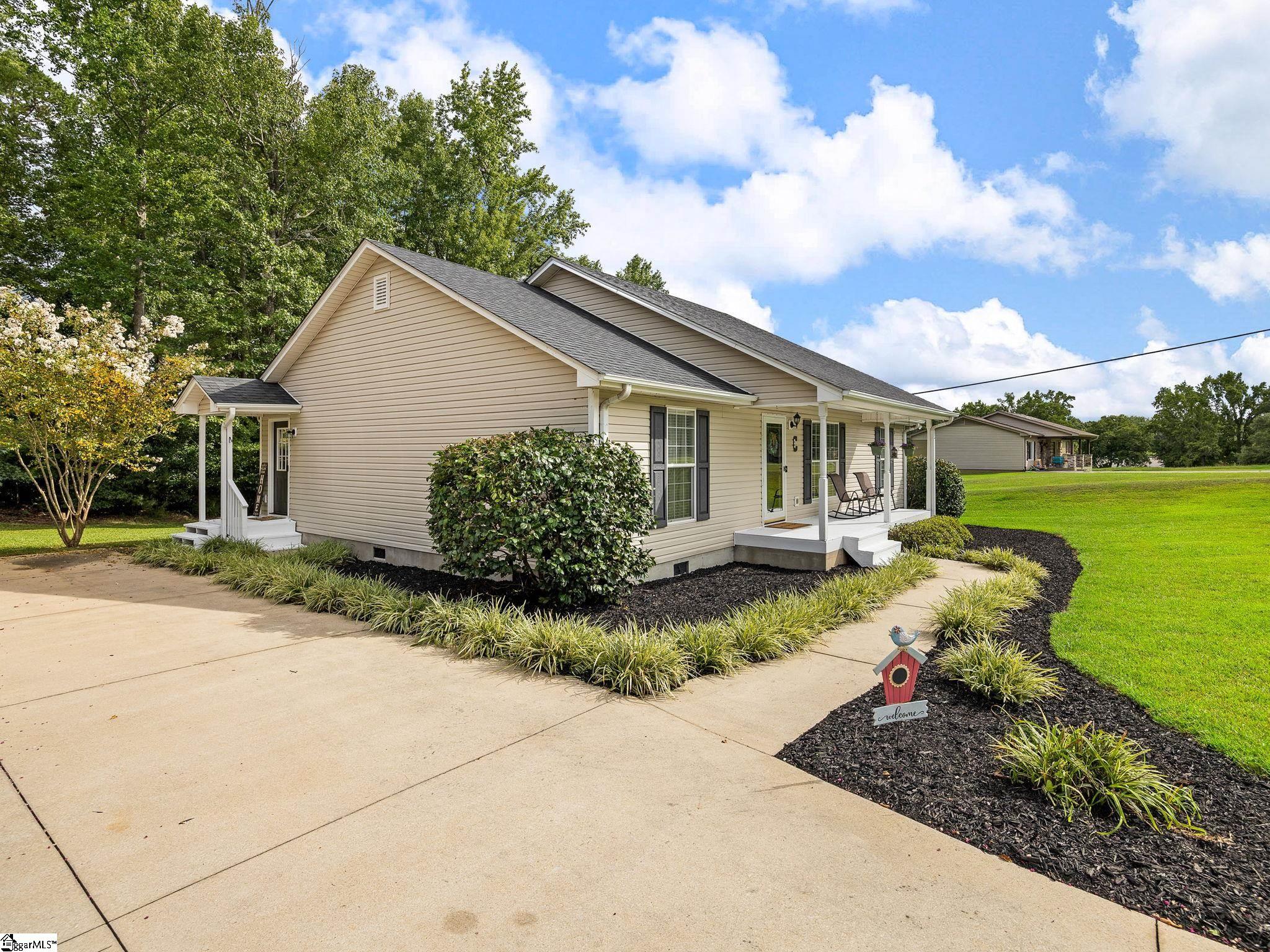 840 East Georgia Road Woodruff, SC 29388 - Photo 3 of 30 Gallery Image 3