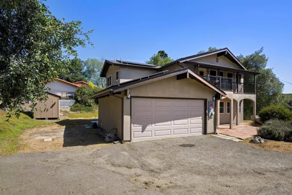$4,595 | 885 Eldorado Drive, Escondido, CA 92025