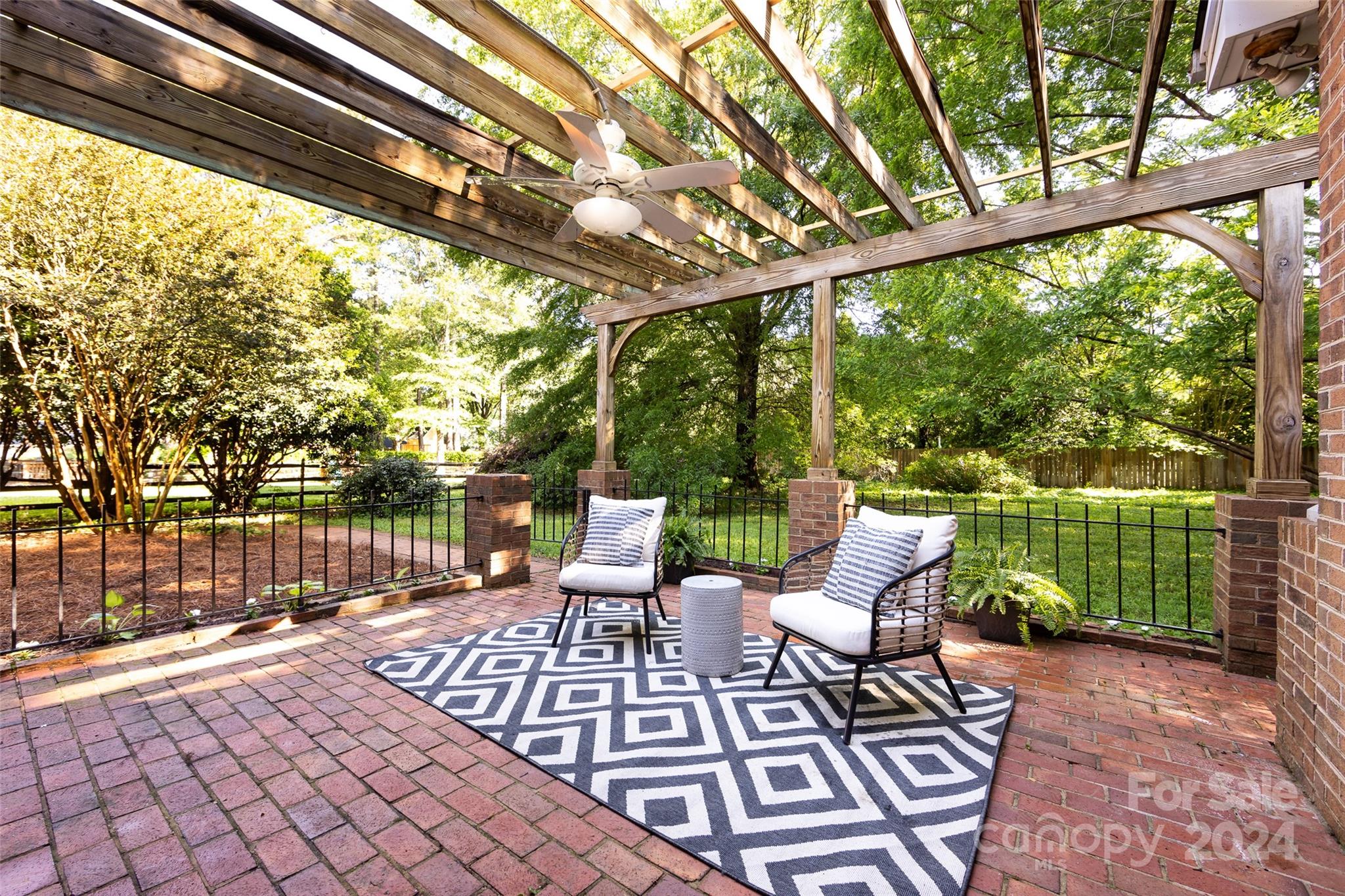 5825 Portburn Road Charlotte, NC 28211 - Photo 37 of 41 Gallery Image 37
