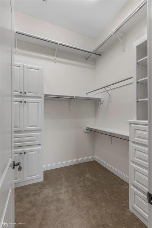 4743 Old Brownlee Road Bossier City, LA 71111 - Photo 29 of 40 a view of an empty walk in closet