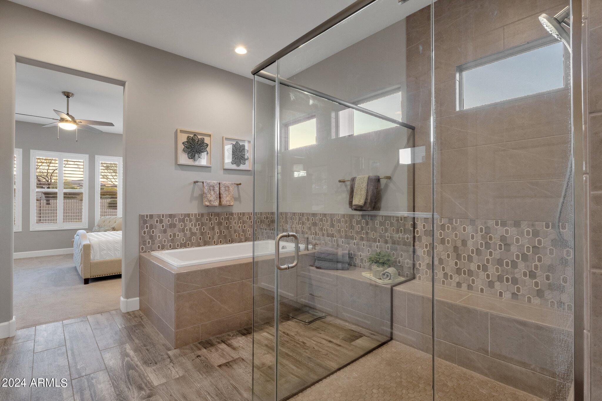17565 Blaze Lane Rio Verde, AZ 85263 - Photo 49 of 76 GLASS ENCLOSED SHOWER