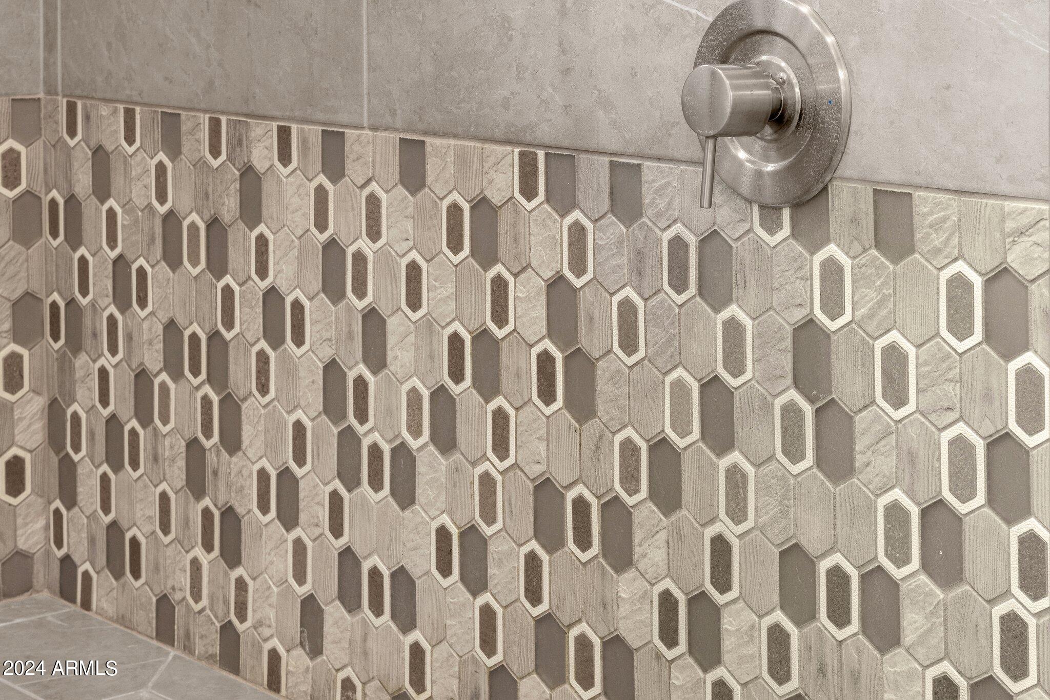 17565 Blaze Lane Rio Verde, AZ 85263 - Photo 72 of 76 BEAUTIFULLY TILED BATH