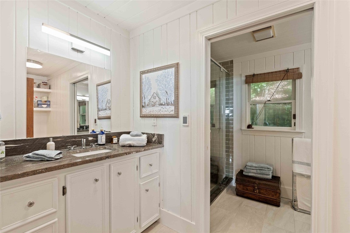 9134 Buck Creek Road Highlands, NC 28741 - Photo 15 of 53 Updated primary bathroom with 2 vanities in separate rooms
