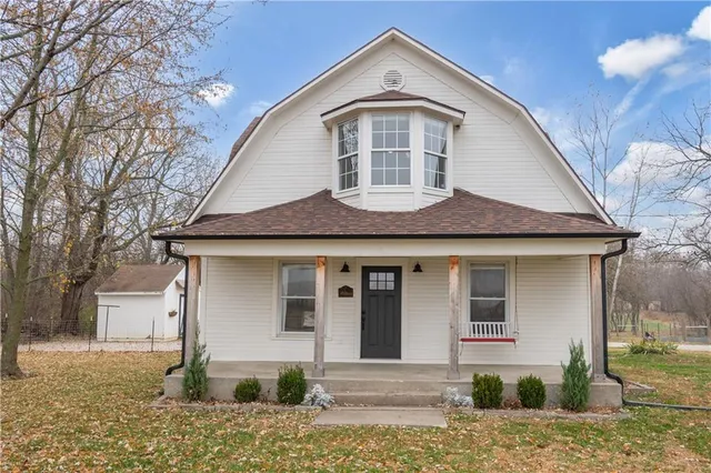 $320,000 | 808 Southwest O Highway, Holden, MO 64040