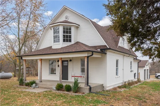 $320,000 | 808 Southwest O Highway, Holden, MO 64040