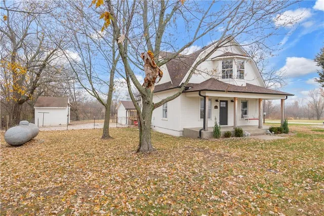 $320,000 | 808 Southwest O Highway, Holden, MO 64040