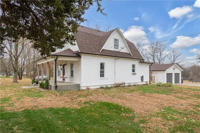 $320,000 | 808 Southwest O Highway, Holden, MO 64040