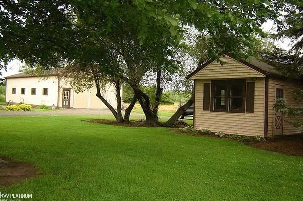 9757 Rynn Road Avoca, MI 48006 - Photo 43 of 66