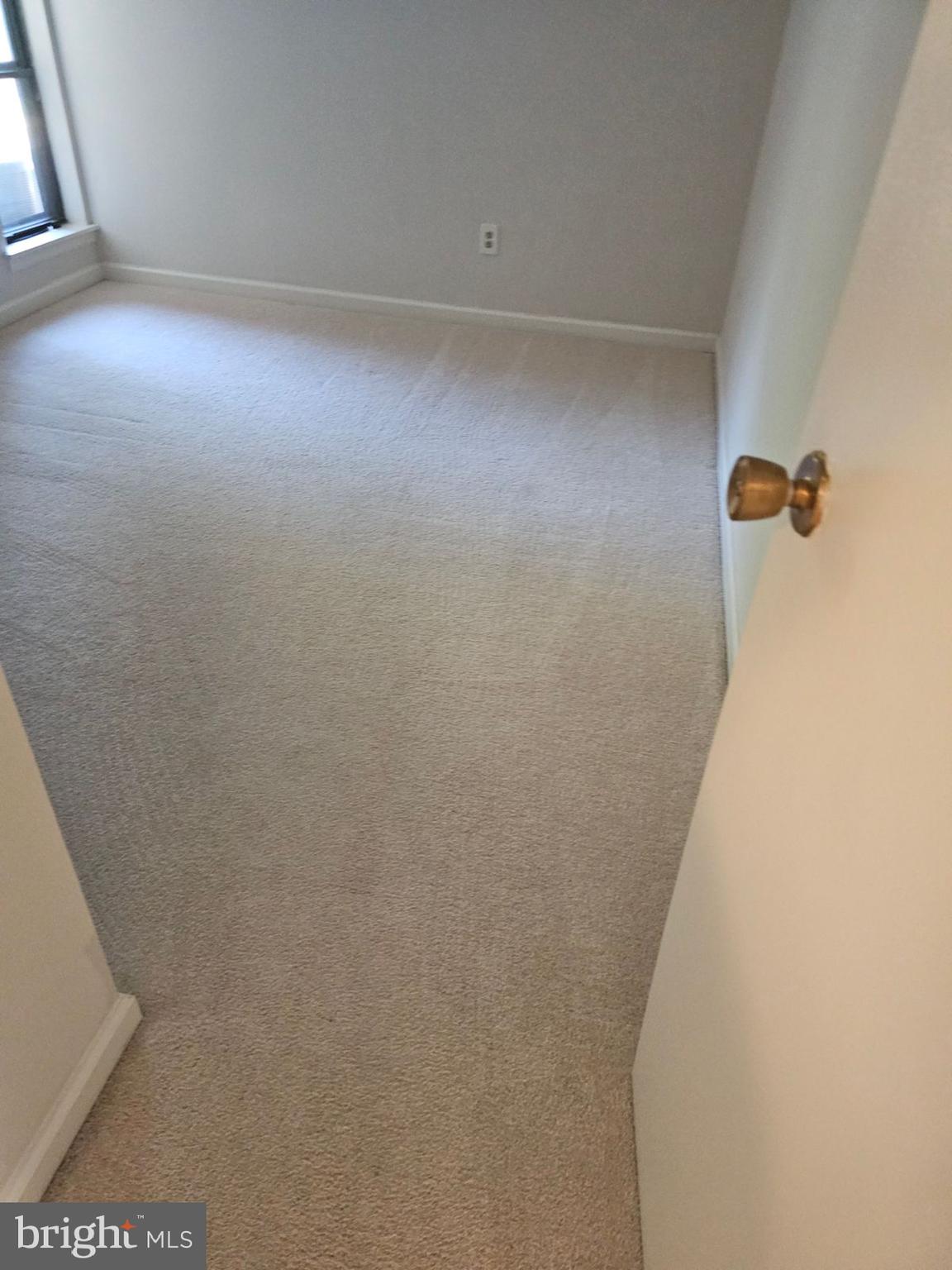 5821 E Royal Ridge Drive, Unit E Springfield, VA 22152 - Photo 16 of 22