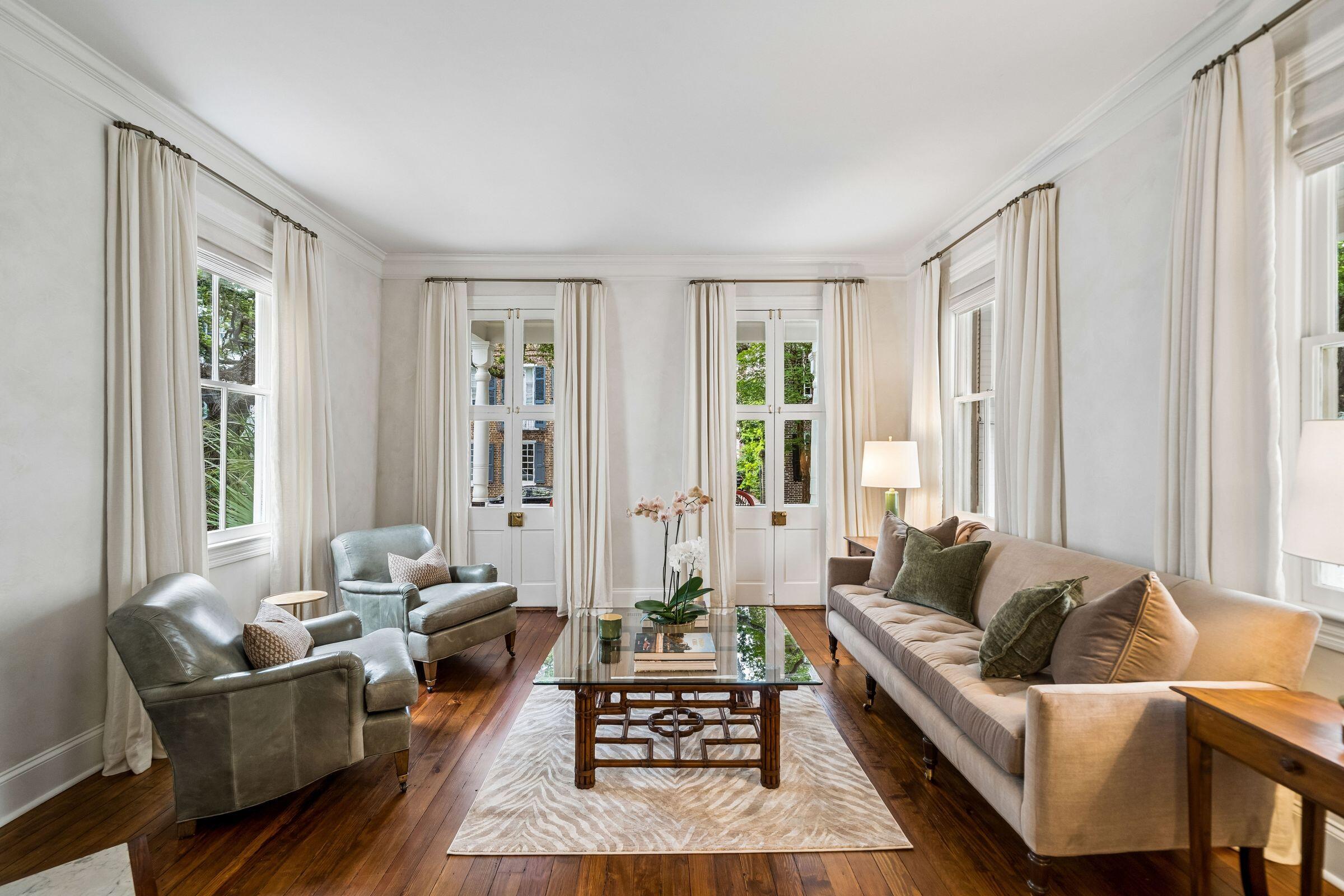 95 Church Street Charleston, SC 29401 - Photo 15 of 87 Living Room