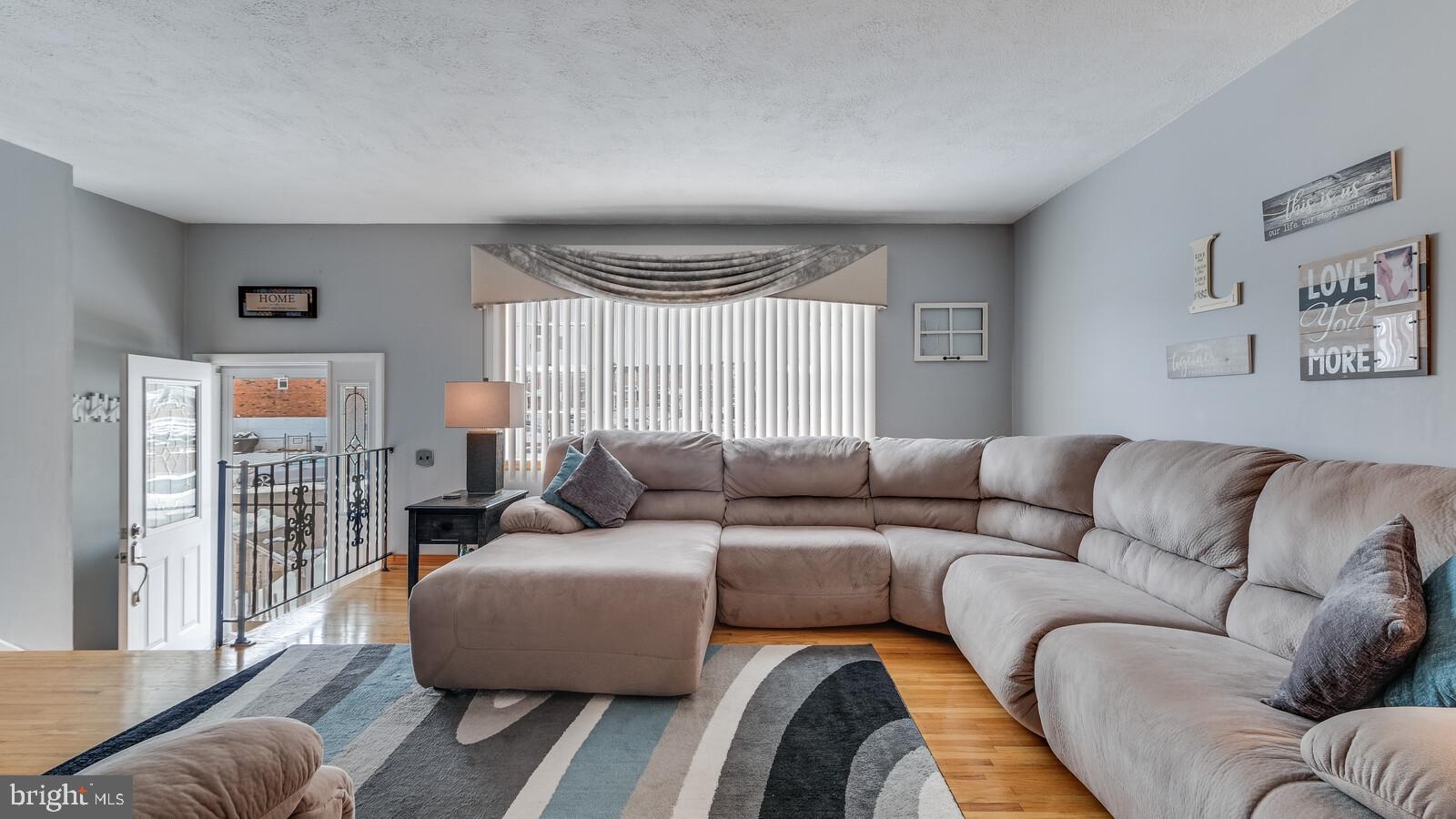 12631 Calpine Road Philadelphia, PA 19154 - Photo 4 of 23
