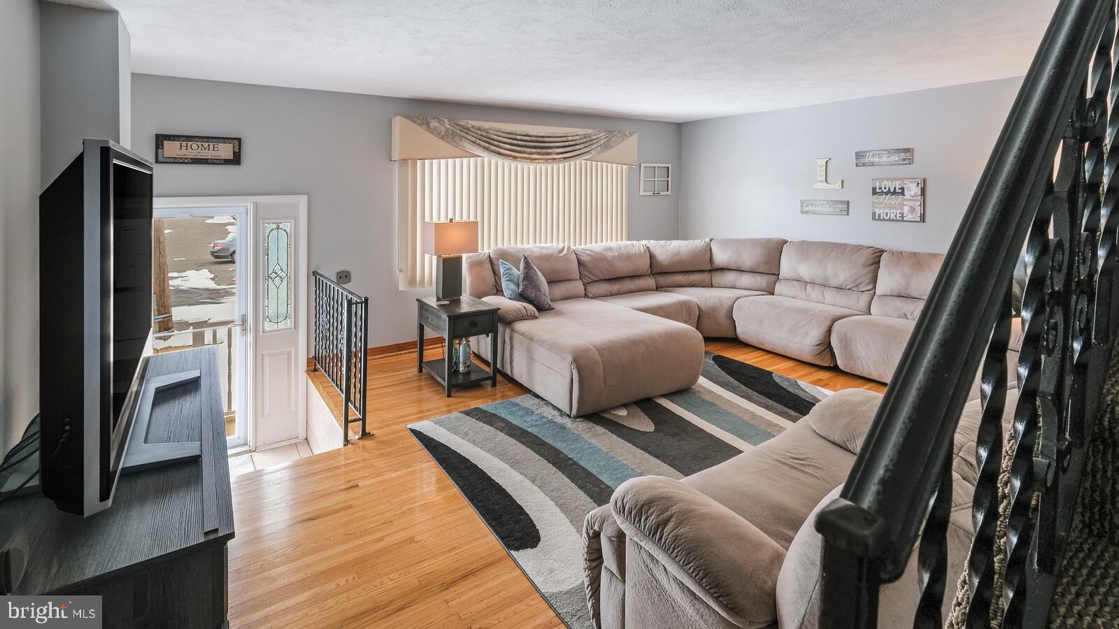 12631 Calpine Road Philadelphia, PA 19154 - Photo 5 of 23