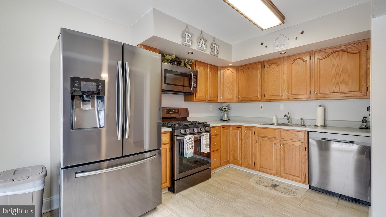 12631 Calpine Road Philadelphia, PA 19154 - Photo 8 of 23
