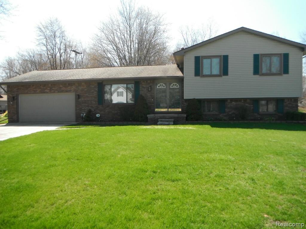 11885 Fessner Road Carleton, MI 48117 - Photo 1 of 33 DSCF2941.jpg