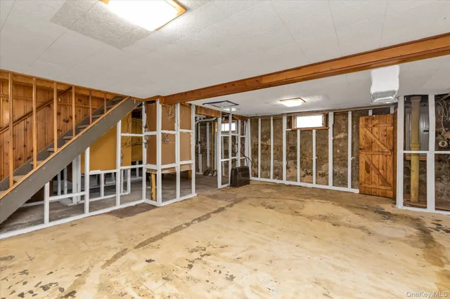 $799,000 | 1006 North 7th Street, New Hyde Park, NY 11040