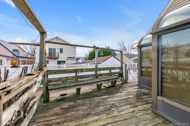 $799,000 | 1006 North 7th Street, New Hyde Park, NY 11040