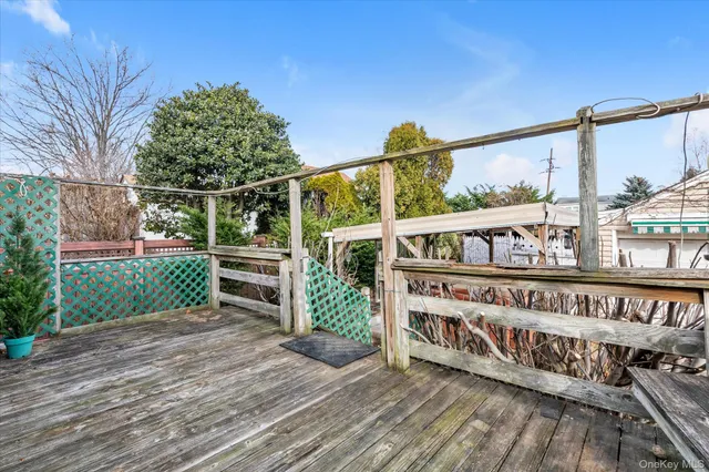 $799,000 | 1006 North 7th Street, New Hyde Park, NY 11040