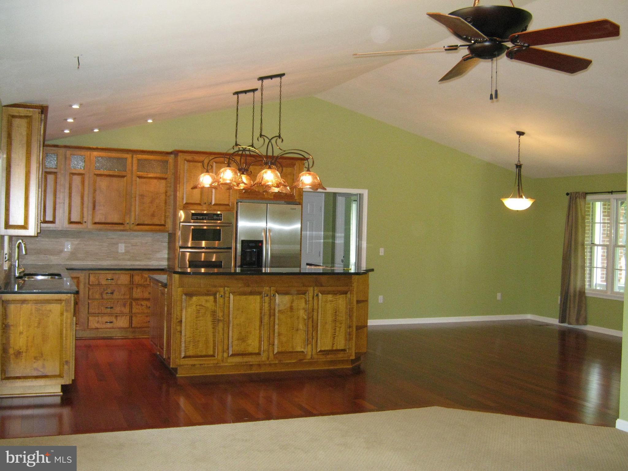 11611 Popes Head Road Fairfax, VA 22030 - Photo 11 of 24 Interior (General)