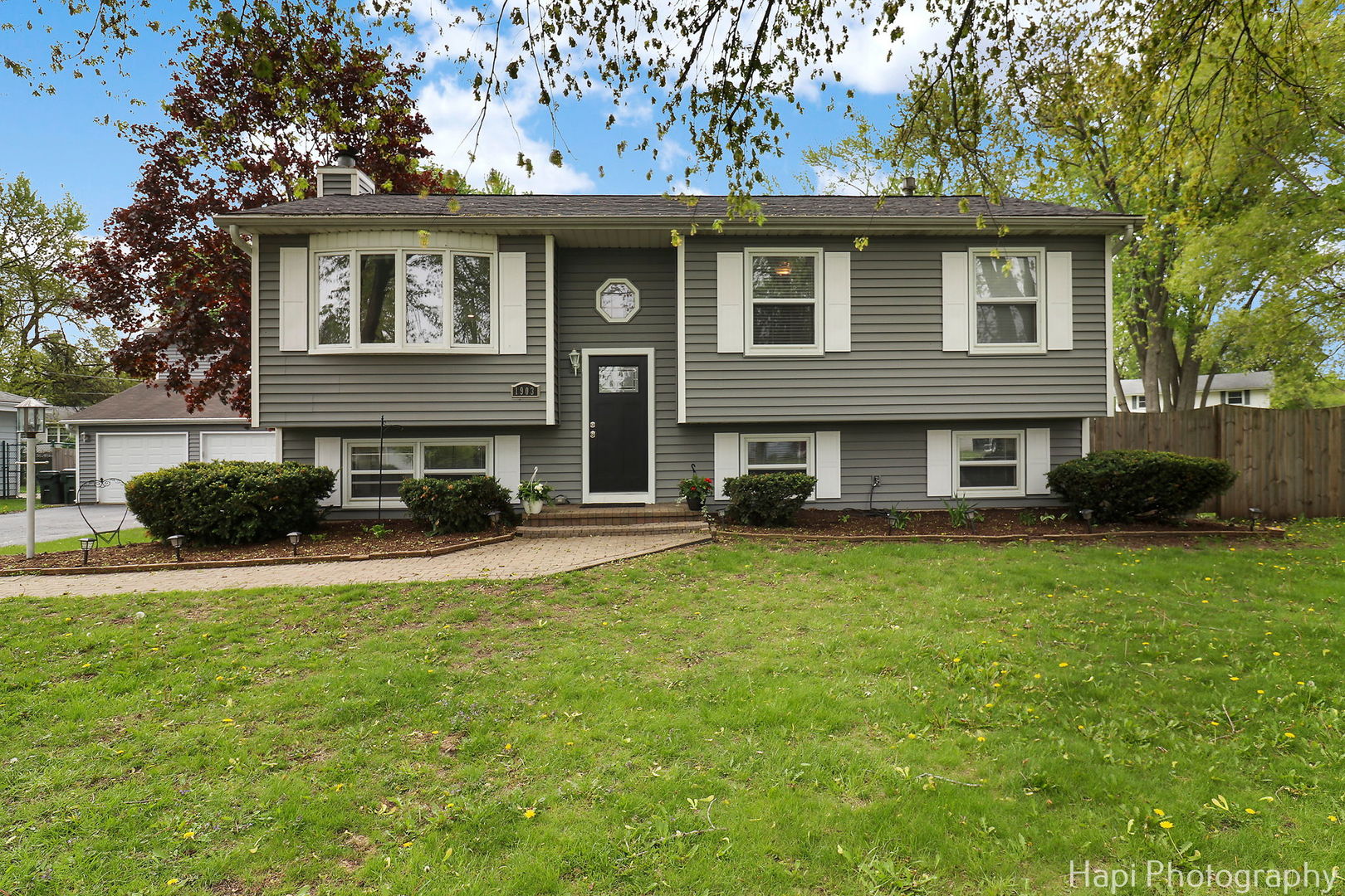 1903 Fairfield Road Lindenhurst, IL 60046 - Photo 1 of 2 Gallery Image 1