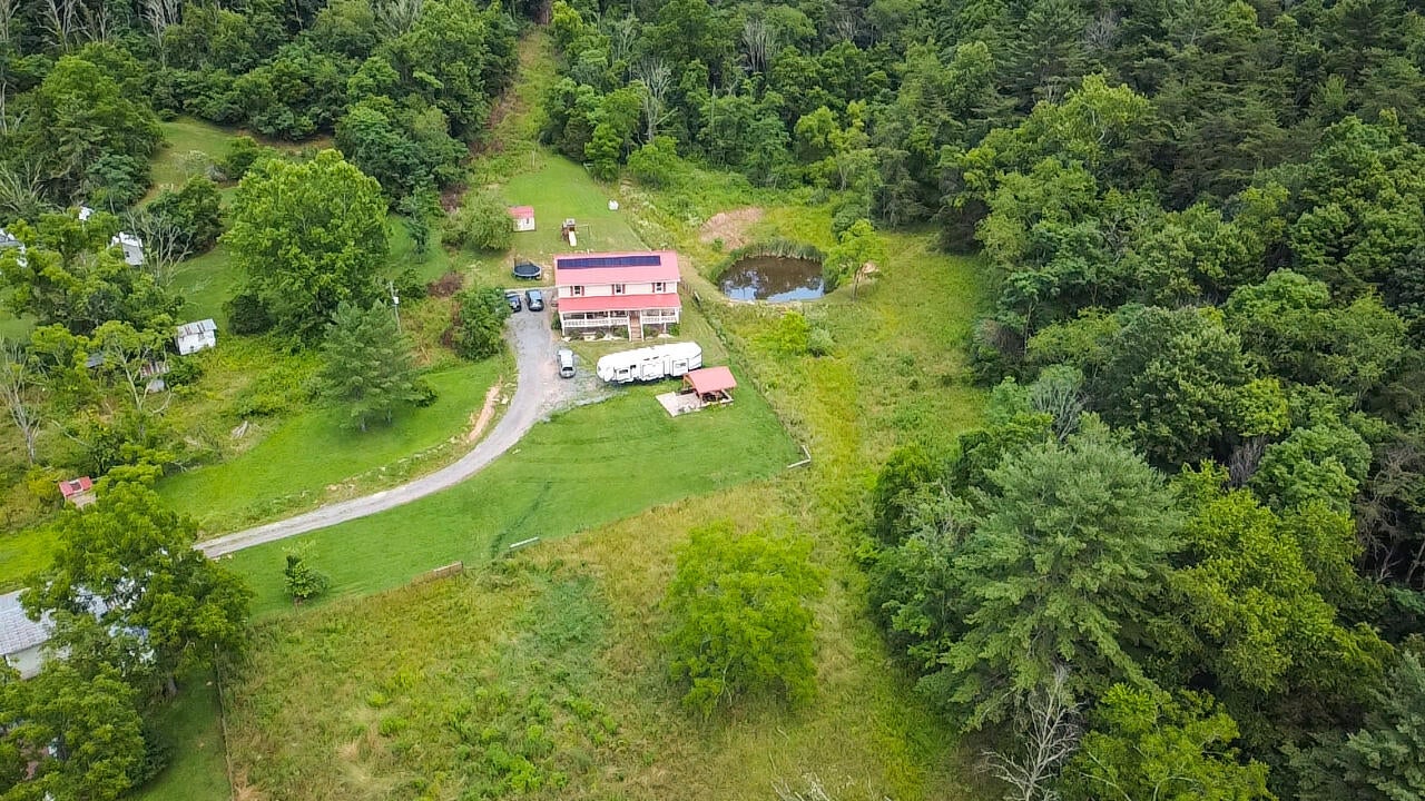 2305 Horseshoe Bend Road Ronceverte, WV 24970 - Photo 4 of 66 Gallery Image 4