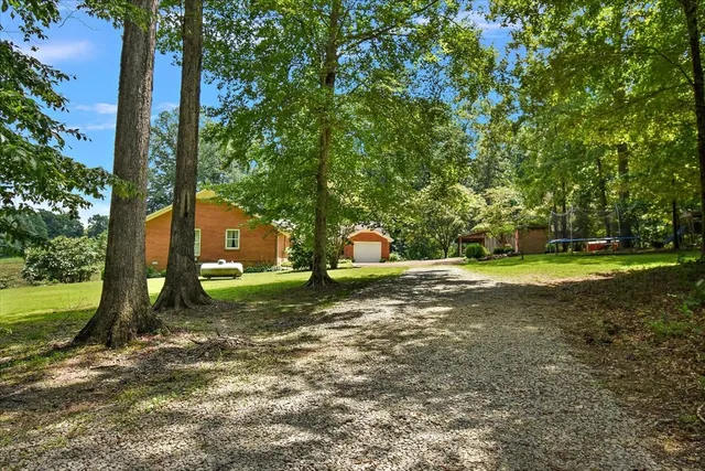 $824,999 | 729 Rabbit Trail Road, Five Points, TN 38457