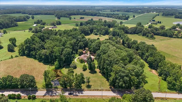$824,999 | 729 Rabbit Trail Road, Five Points, TN 38457