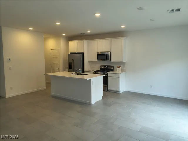 $2,195 | 348 Great Ocean Avenue, North Las Vegas, NV 89084