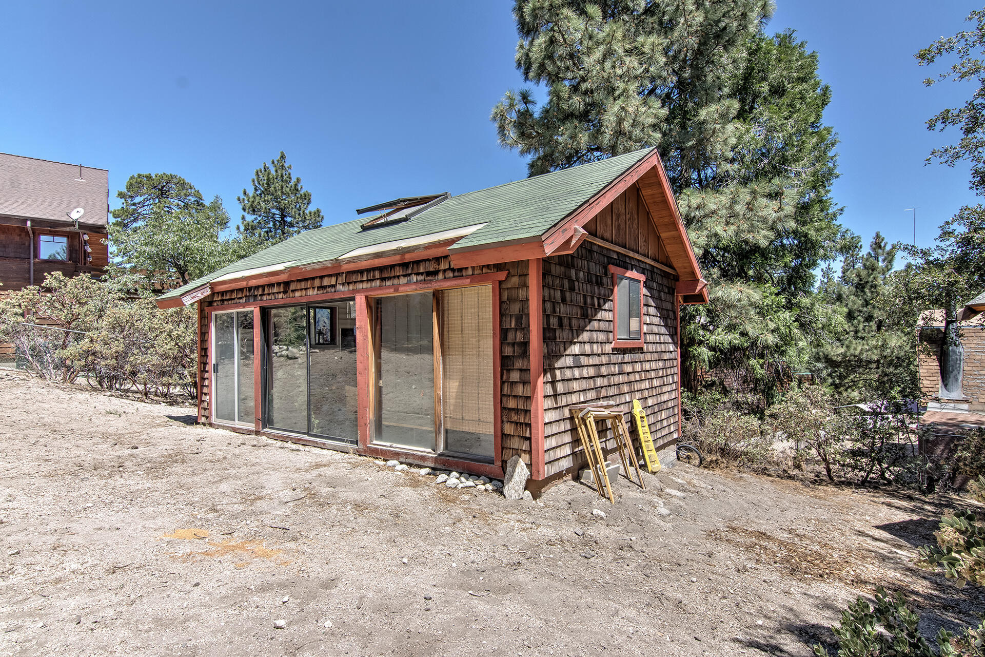 52890 Overlook Drive Idyllwild, CA 92549 - Photo 69 of 82 a house with trees in the background