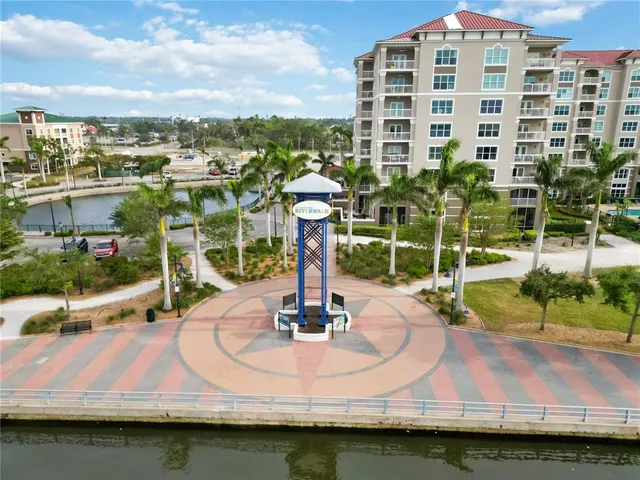 $575,000 | 808 3rd Avenue West, Unit 203, Bradenton, FL 34205