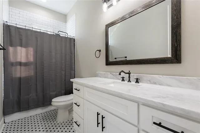 $320,000 | 213 Bear Drive, Arabi, LA 70032